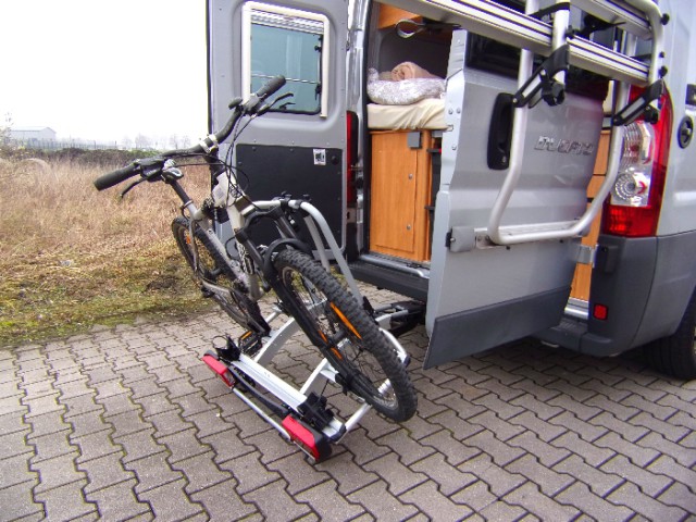 Ahk Fiat Ducato Fahrradtraeger Tueren oeffnen.jpg